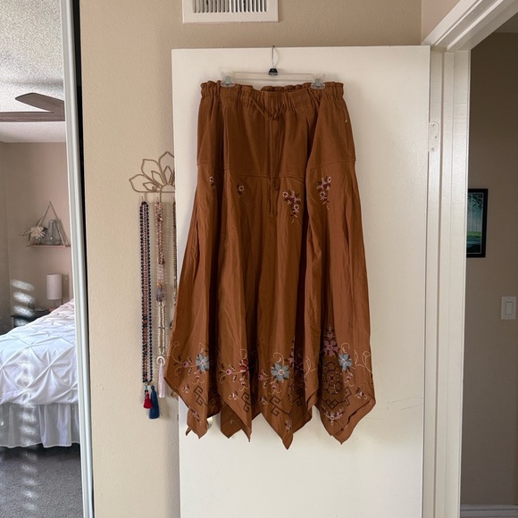 NWOT Free People Arielle Embroidered Brown Maxi Skirt Size L - Picture 3 of 5
